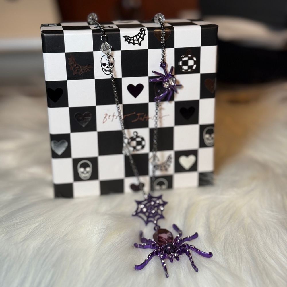 BETSEY JOHNSON  Purple Spider Necklace